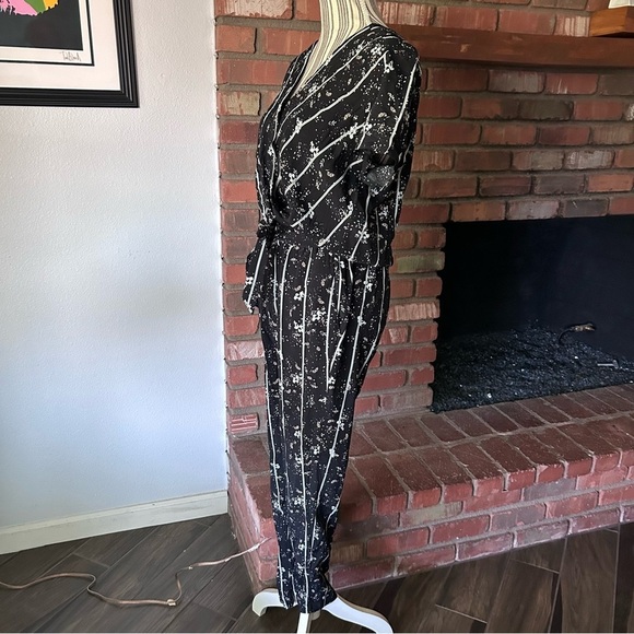 Yaya Women Floral Jumpsuit in Black Sz M - Picture 4 of 9